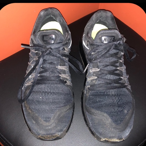 Nike Air Max - Picture 2 of 4